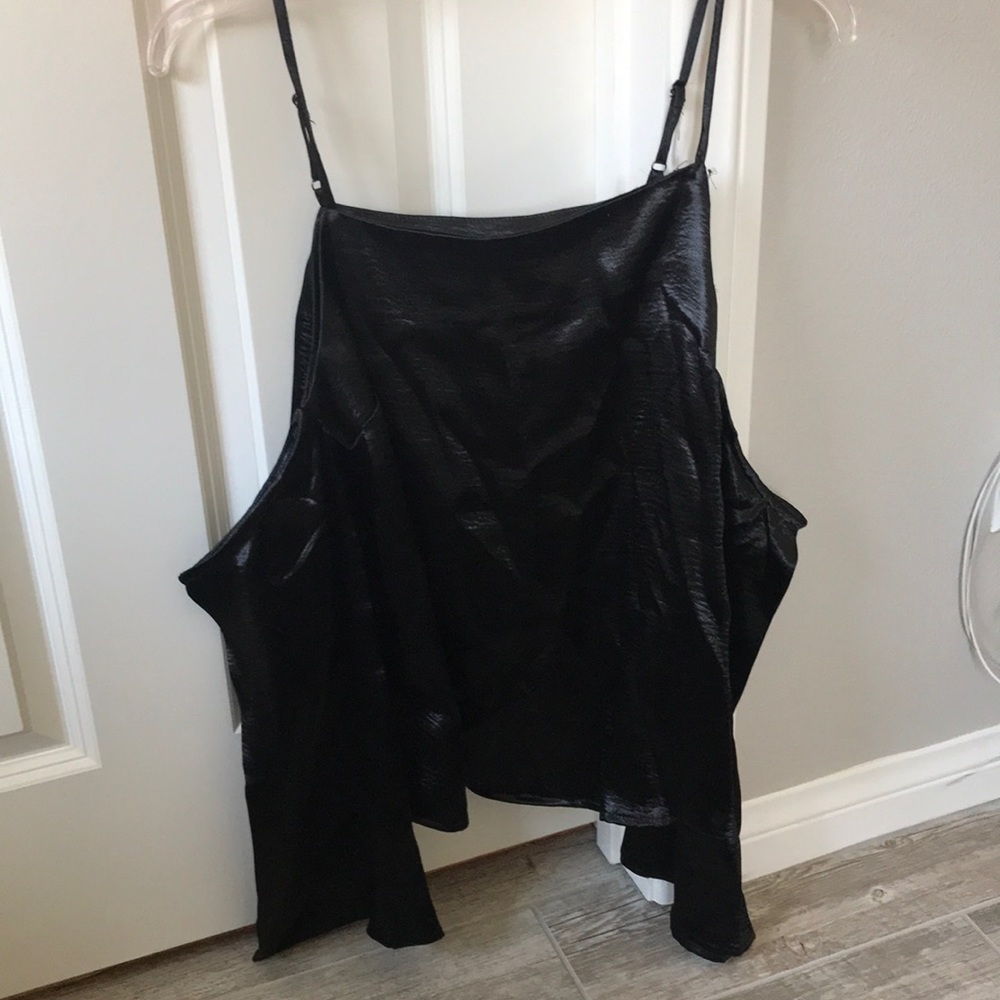 Cold shoulder top
